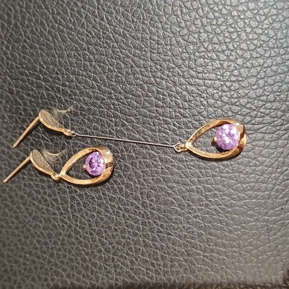 Gold amethyst drop earrings